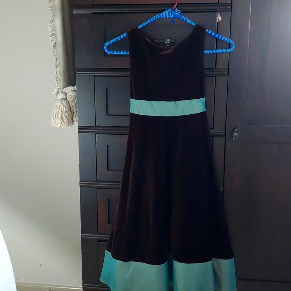 Girls dress size 10
